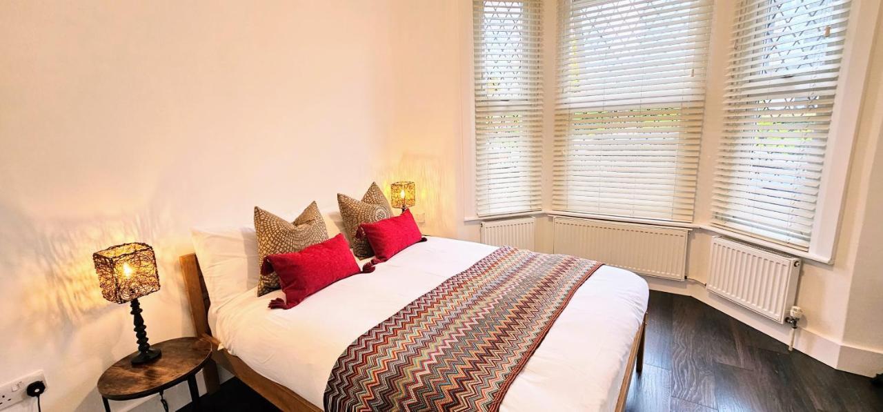 Victorian Property Apartment Londra Exterior foto
