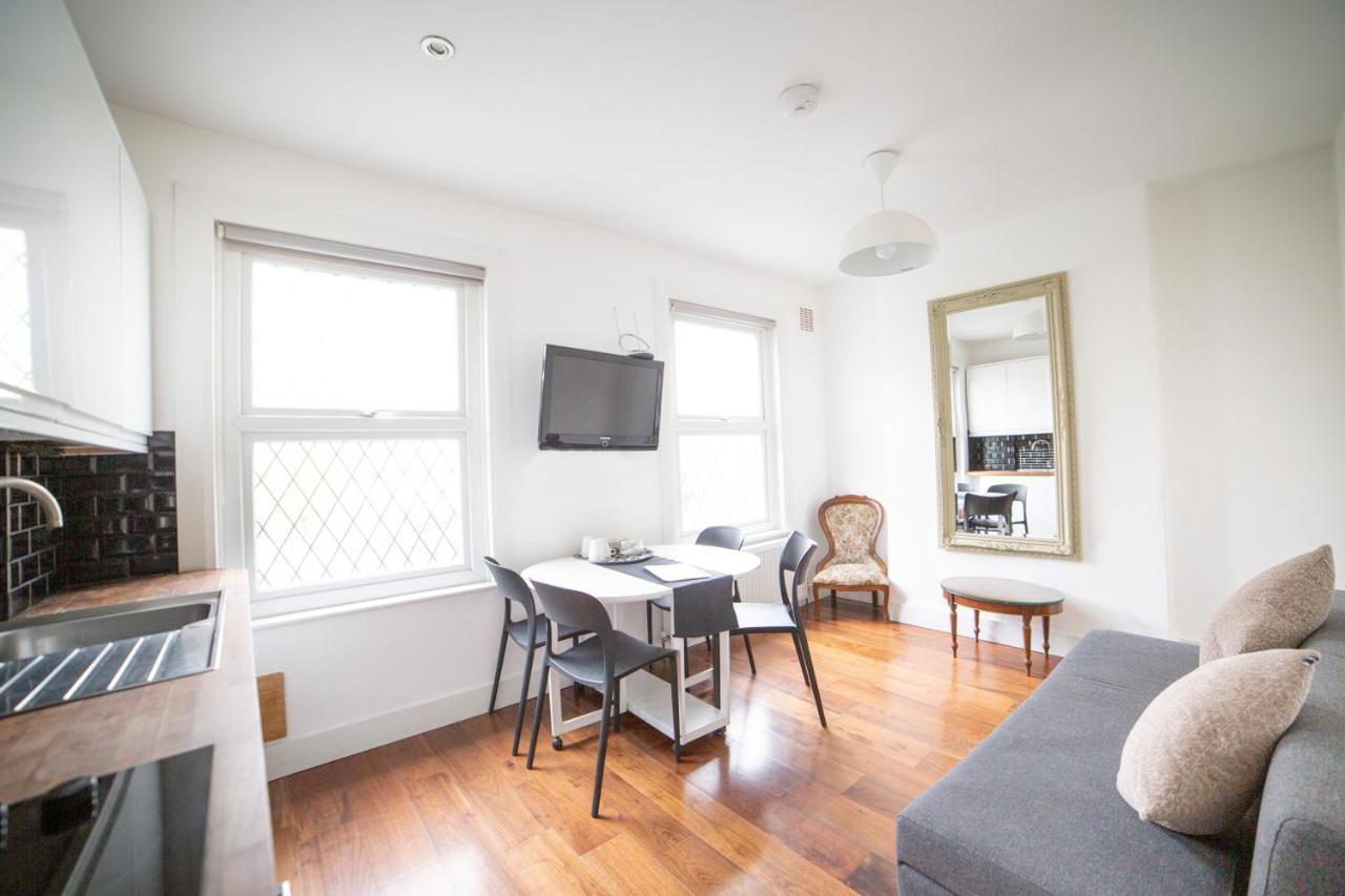 Victorian Property Apartment Londra Exterior foto